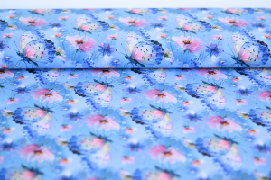 Jersey motylki na niebieskim tle